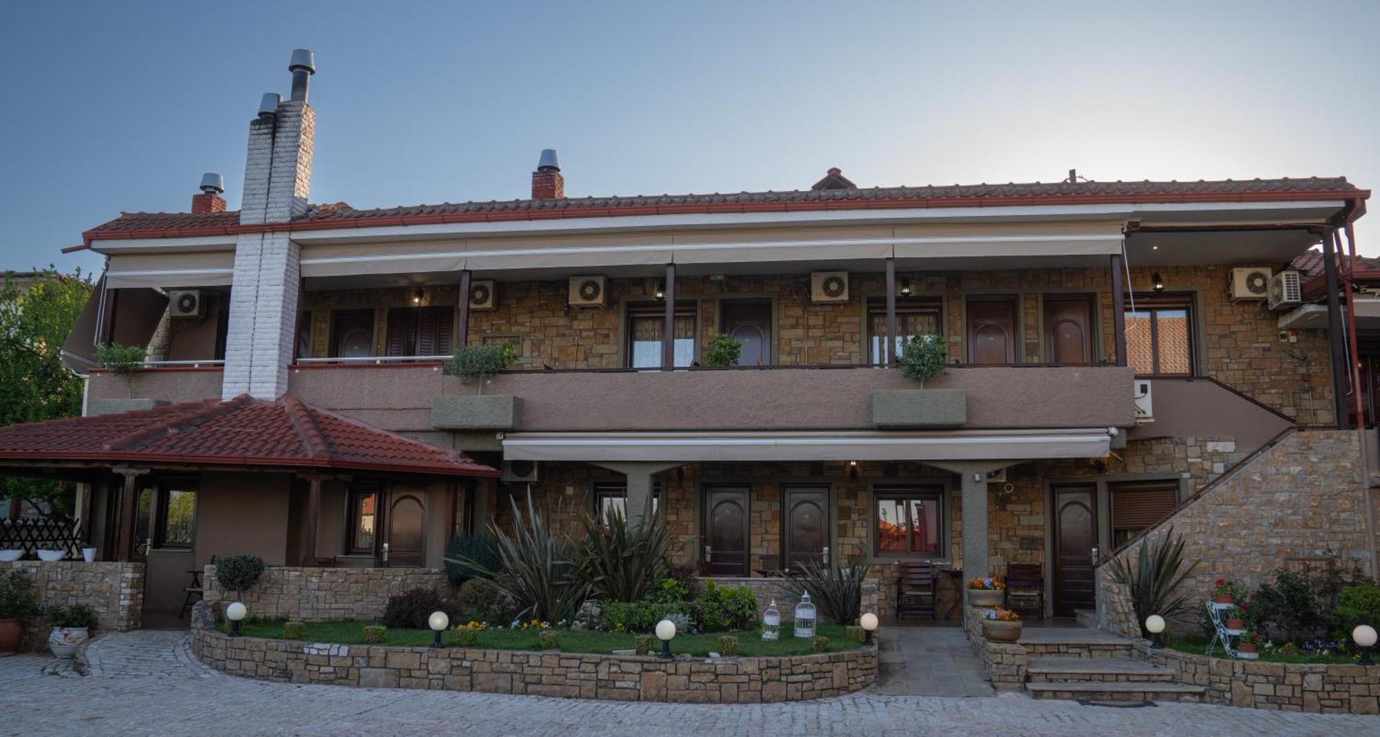Kallinikos Guesthouse Káto Loutrákion المظهر الخارجي الصورة
