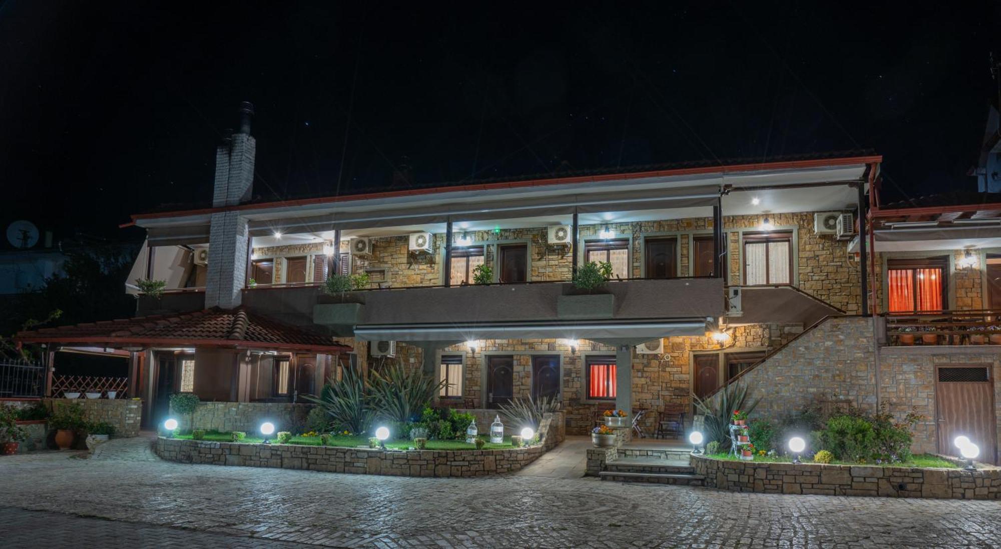 Kallinikos Guesthouse Káto Loutrákion المظهر الخارجي الصورة