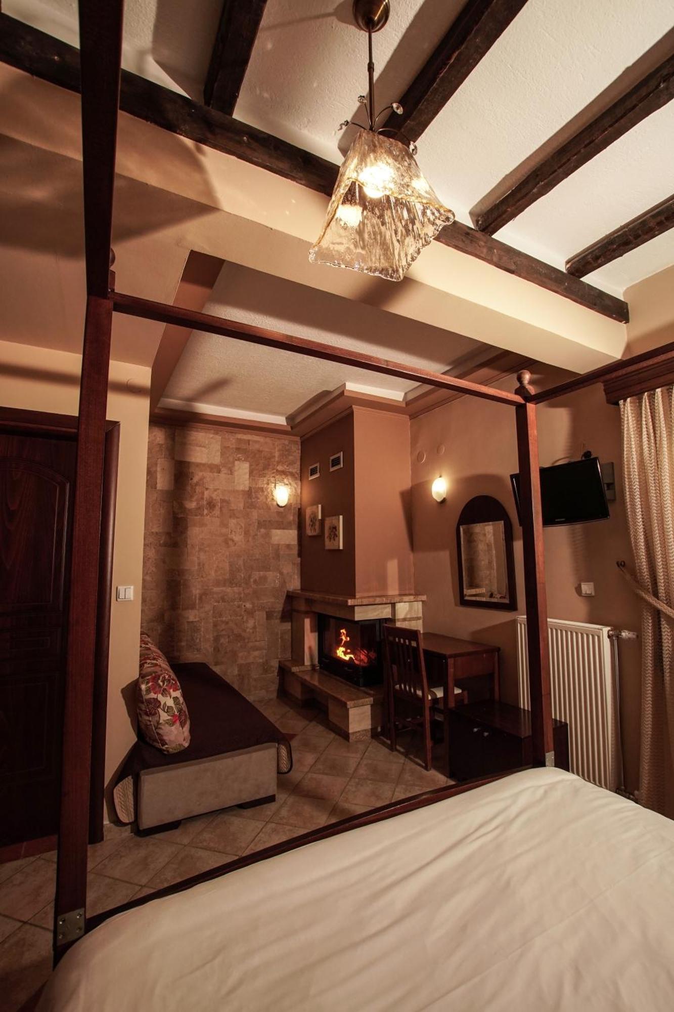 Kallinikos Guesthouse Káto Loutrákion المظهر الخارجي الصورة