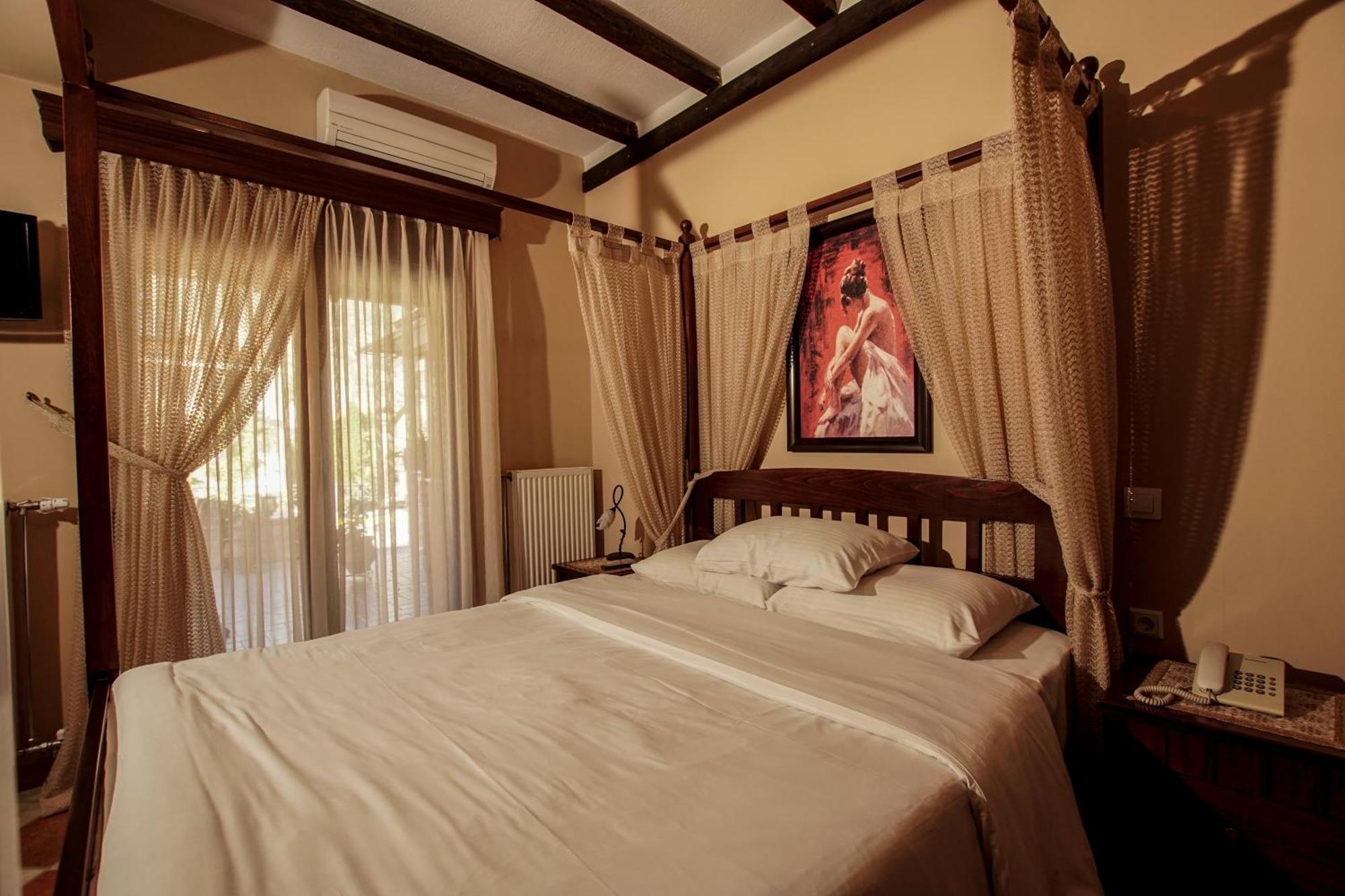 Kallinikos Guesthouse Káto Loutrákion المظهر الخارجي الصورة