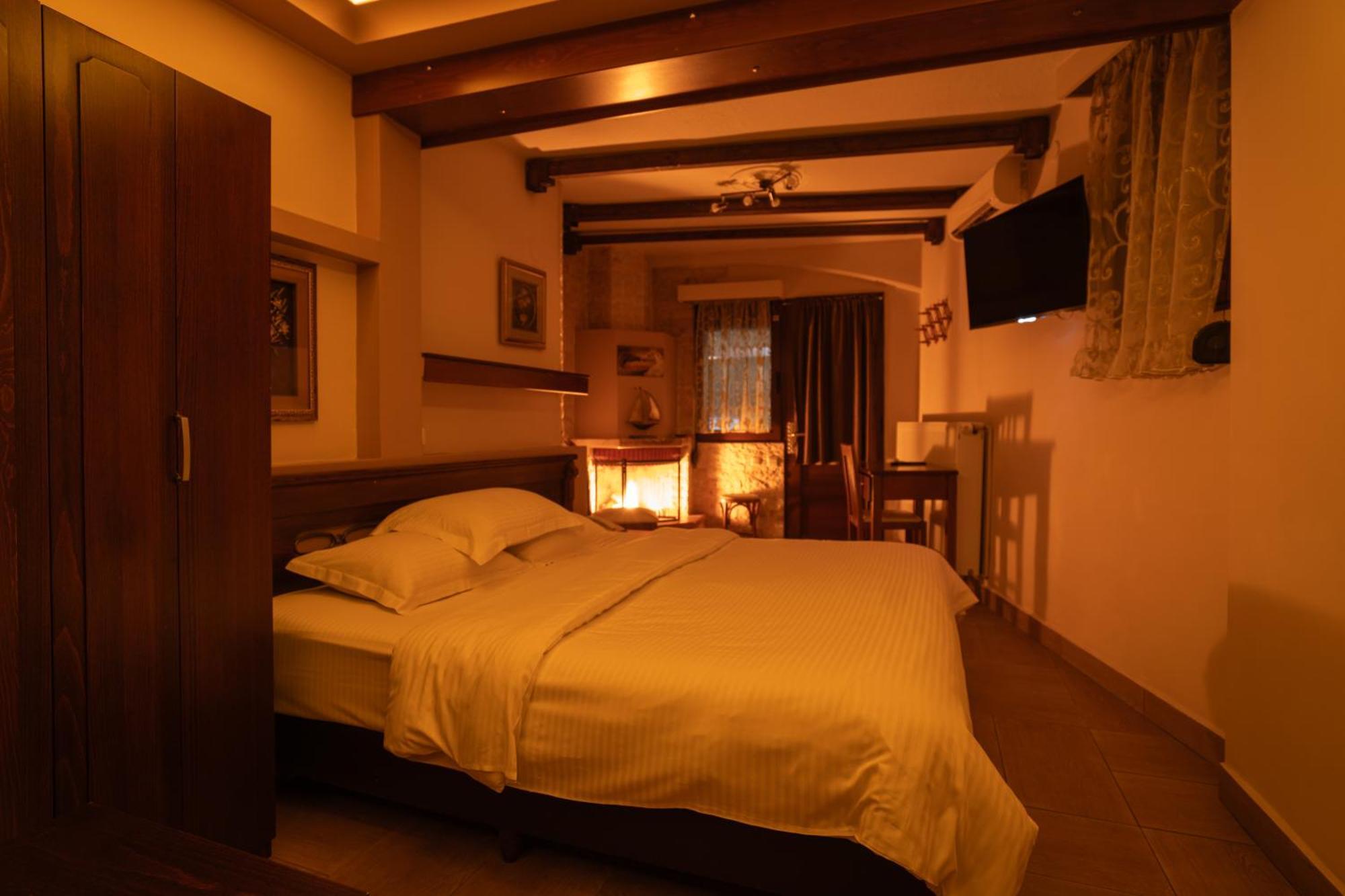 Kallinikos Guesthouse Káto Loutrákion المظهر الخارجي الصورة