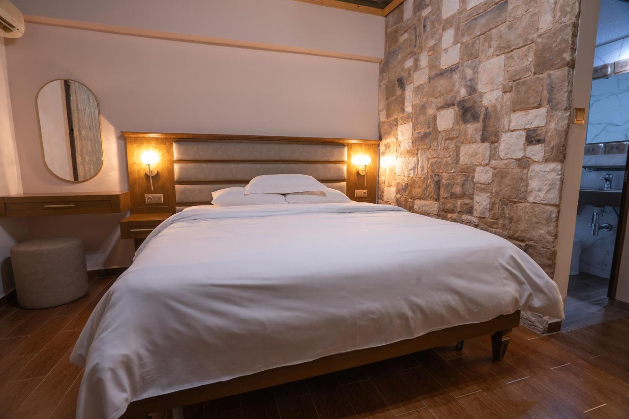 Kallinikos Guesthouse Káto Loutrákion المظهر الخارجي الصورة