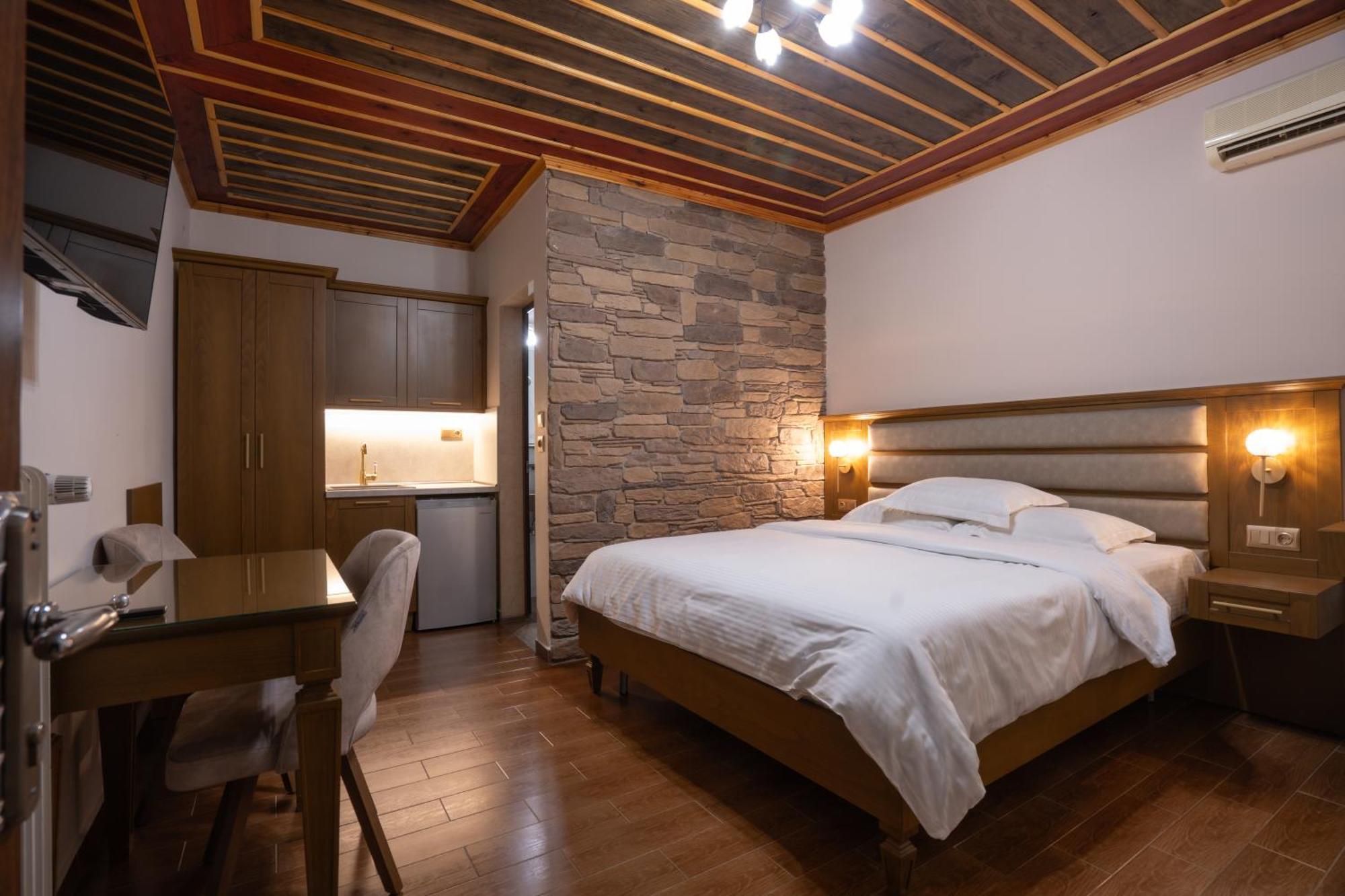 Kallinikos Guesthouse Káto Loutrákion المظهر الخارجي الصورة