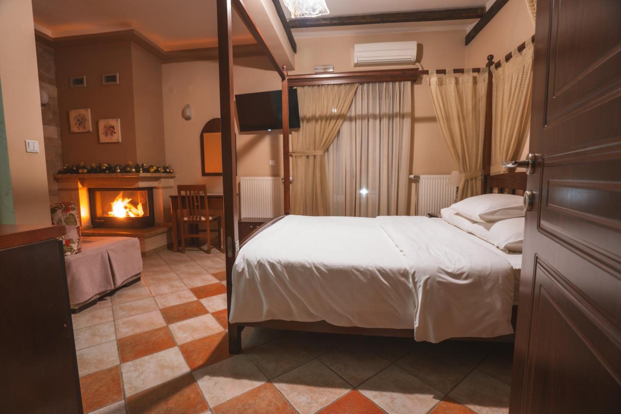 Kallinikos Guesthouse Káto Loutrákion المظهر الخارجي الصورة