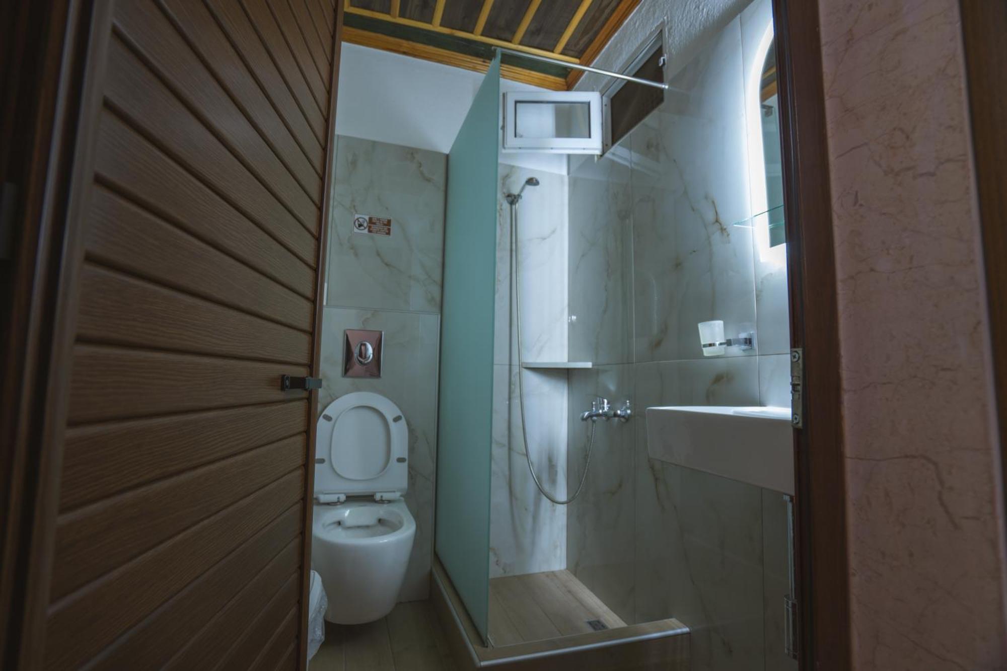 Kallinikos Guesthouse Káto Loutrákion المظهر الخارجي الصورة