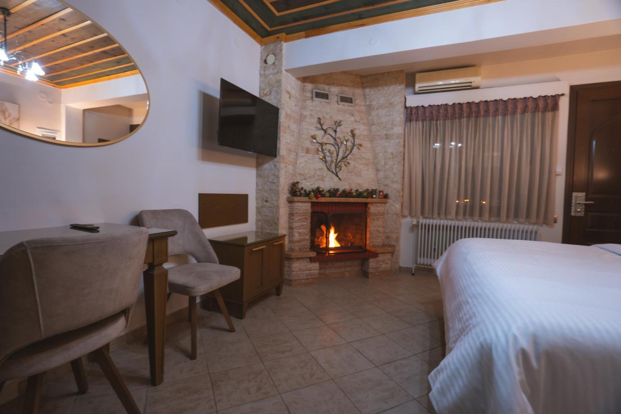 Kallinikos Guesthouse Káto Loutrákion المظهر الخارجي الصورة